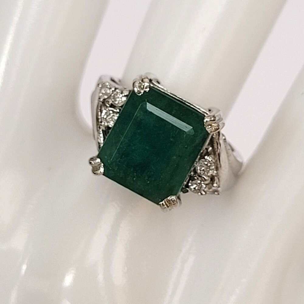 Vintage 14K White Gold Emerald & Diamond Cocktail Ring